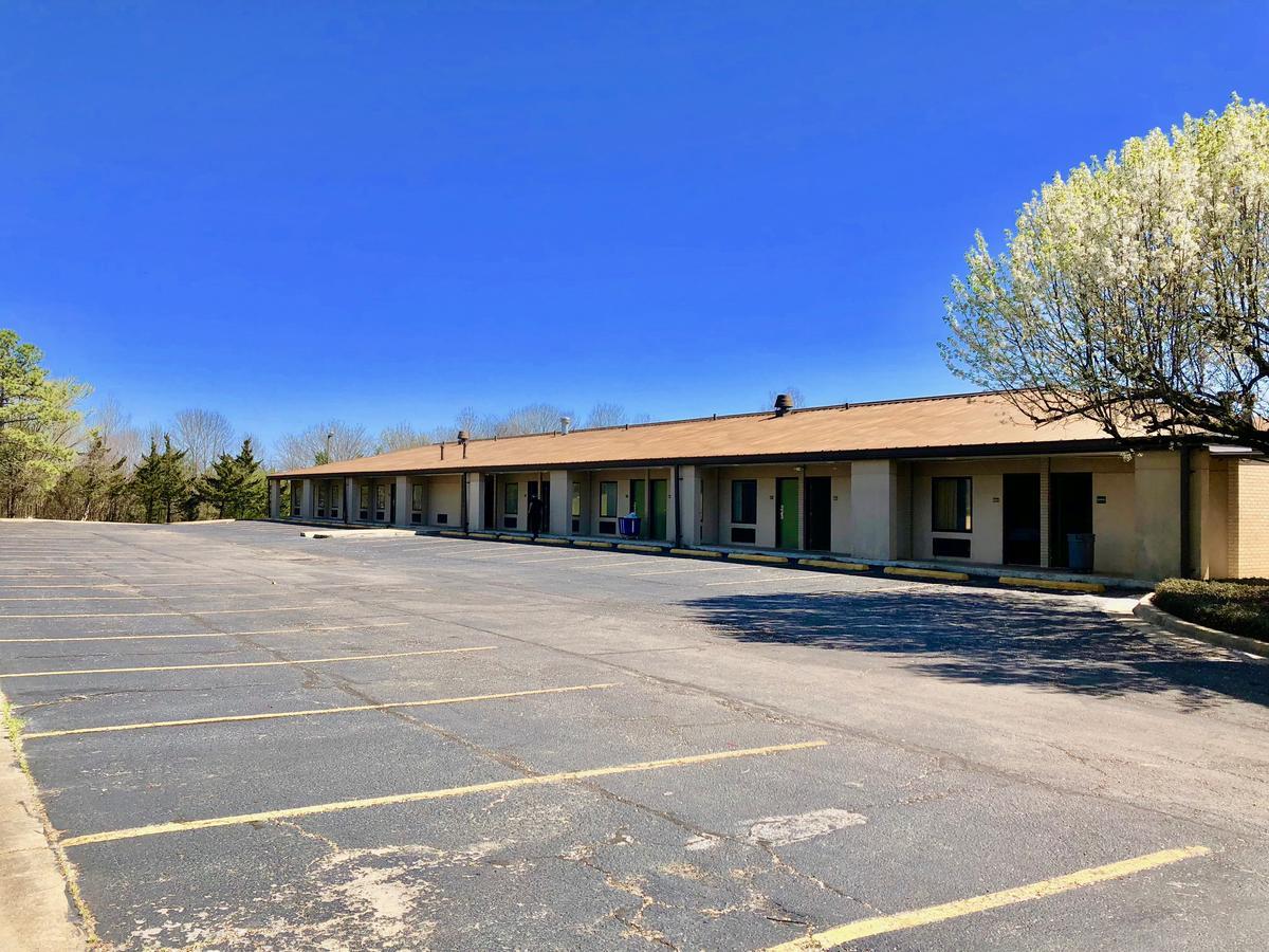 Motel Super 8 By Wyndham-Tupelo Airport Extérieur photo